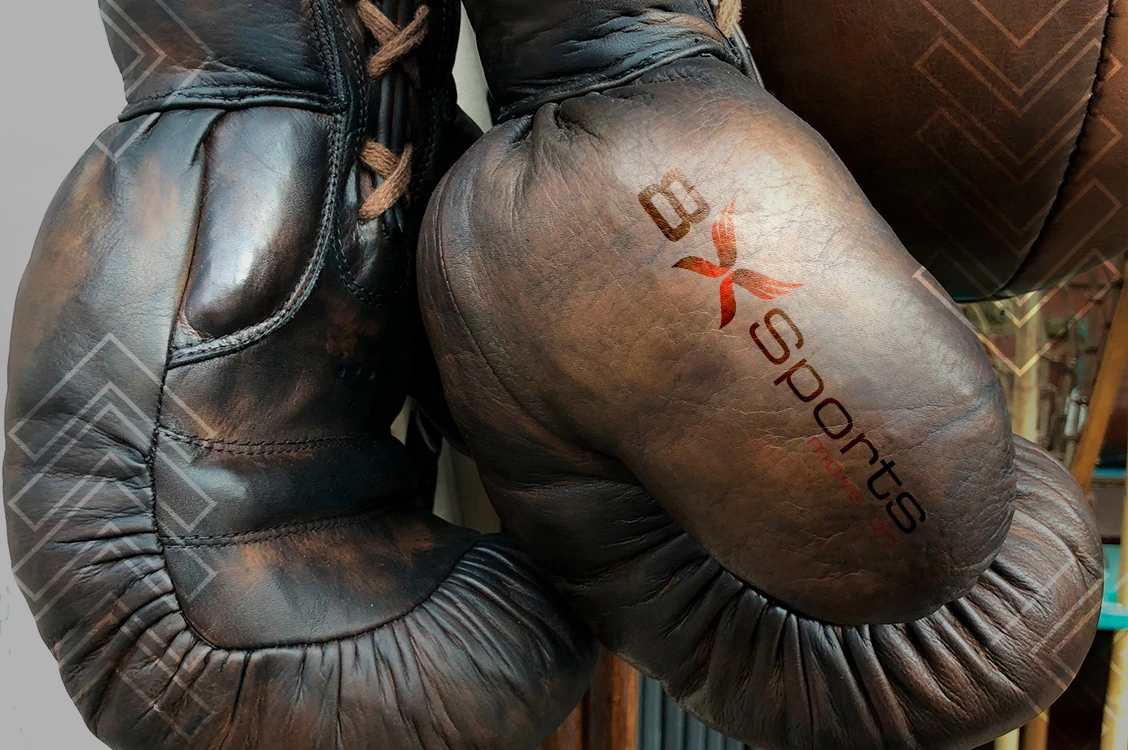 DOES THE WEIGHT OF A BOXING GLOVE ACTUALLY MATTER?
